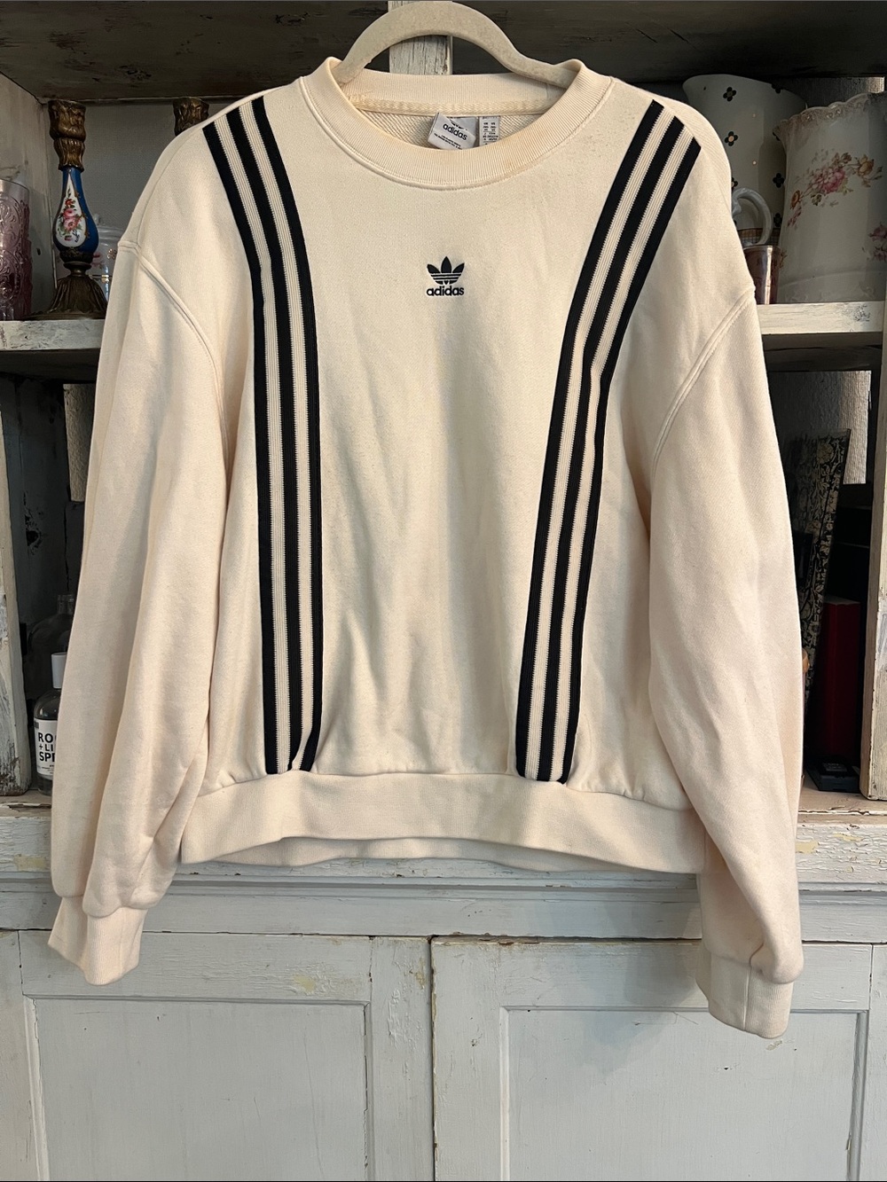 Adidas Retro Stripe Crewneck Sweatshirt Women’s XS ✨